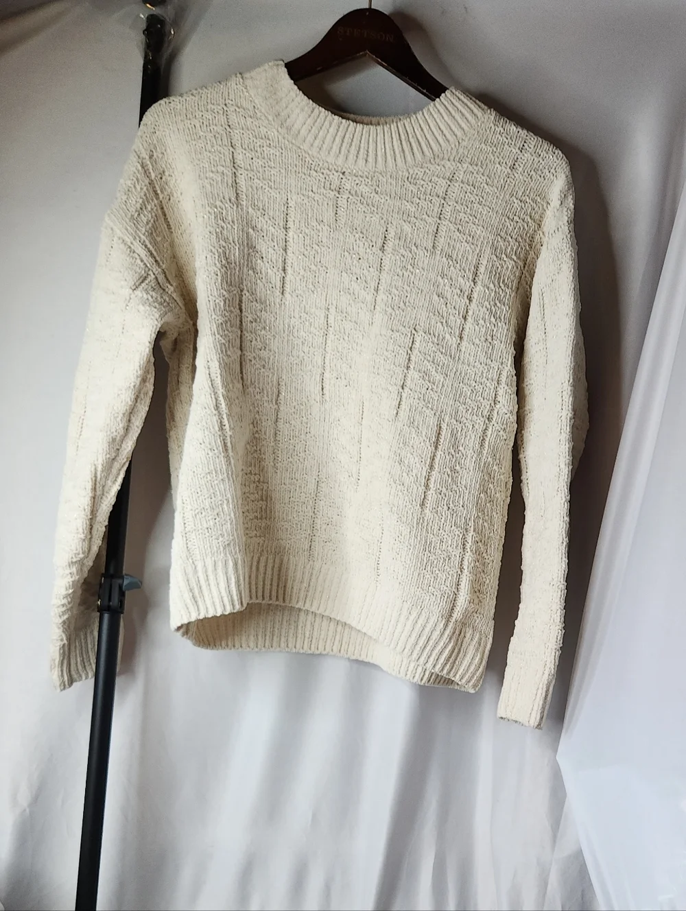 Women's Cream With Metallic Strand Pullover Long Sleeve Sweater - Weatherproof L
